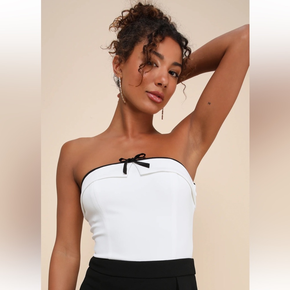 Harmonious Style White Strapless Bow Bodysuit